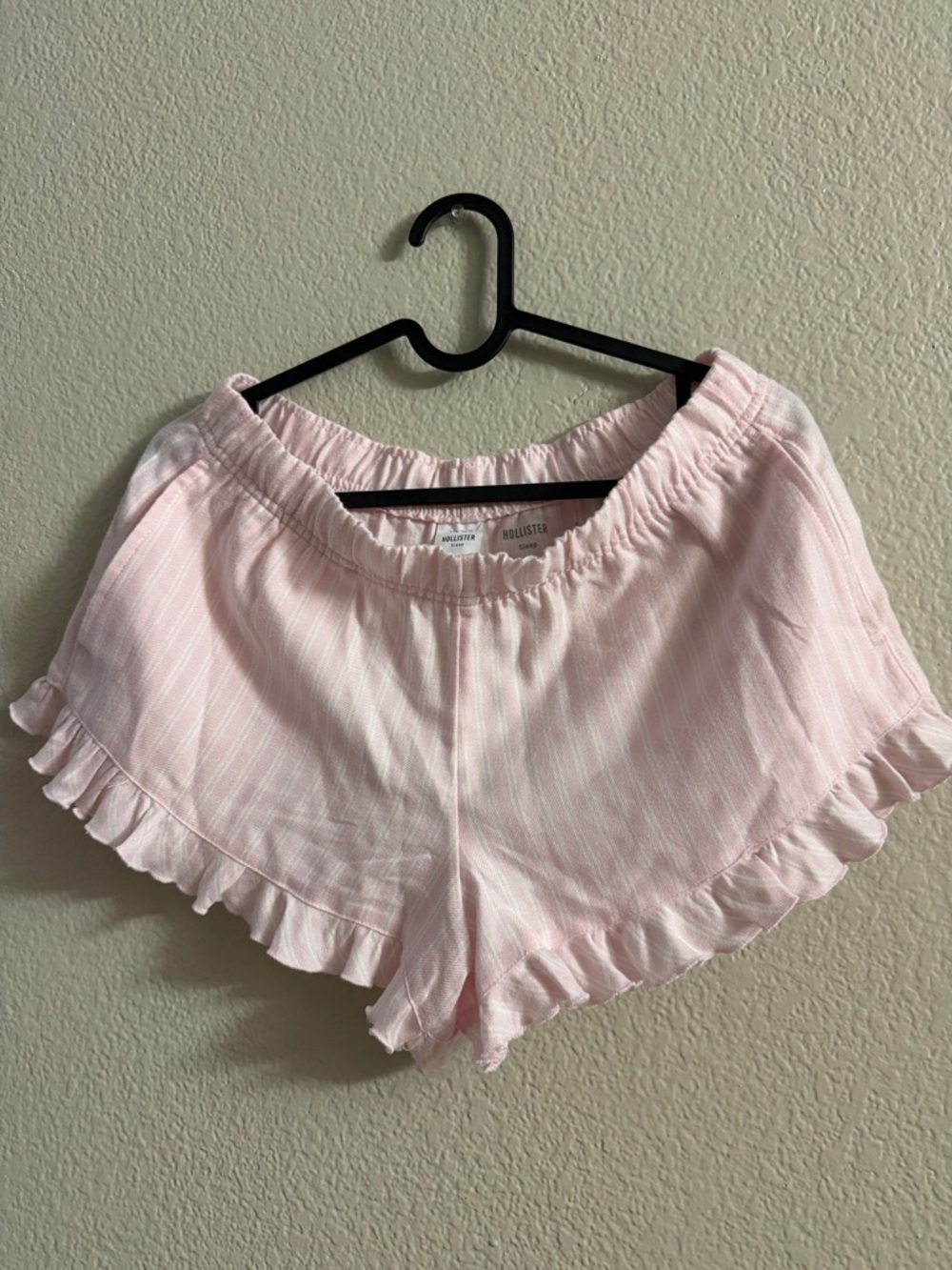 Flannel Stripe Ruffle Hem Women's Shorts Hollister - Picture 4 of 5
